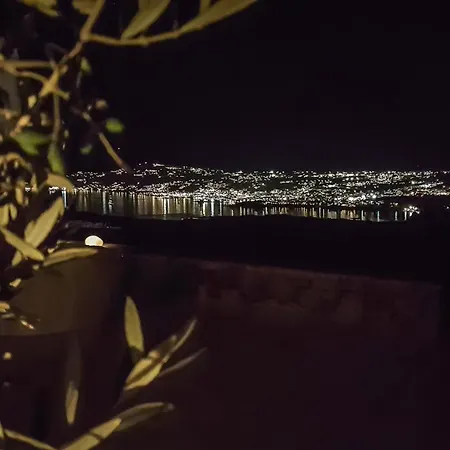 Mykonos Actor's Villa. 3 Bedrooms, Private Pool. * Mykonos Town