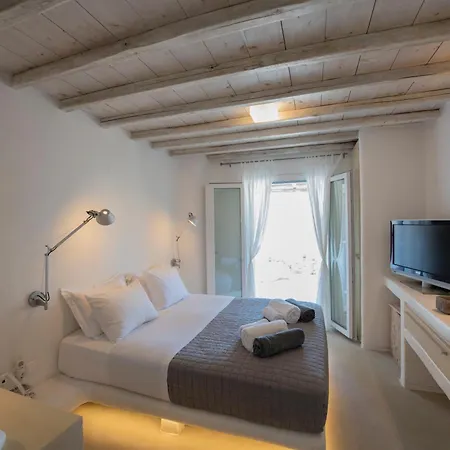 Mykonos Actor's Villa. 3 Bedrooms, Private Pool. Apartment *