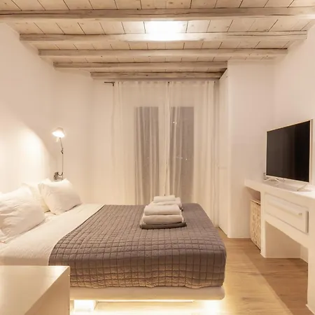 Mykonos Actor's Villa. 3 Bedrooms, Private Pool. Apartment