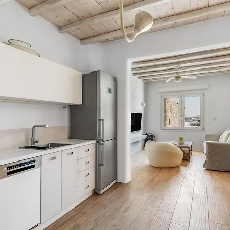 Mykonos Actor's Villa. 3 Bedrooms, Private Pool. Apartment Mykonos Town