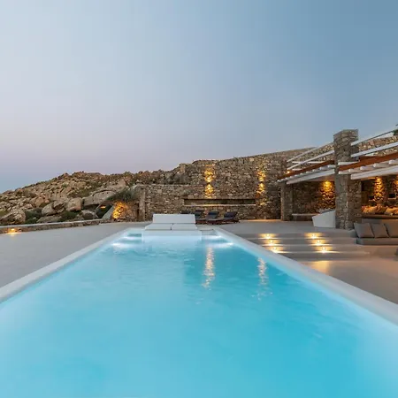Mykonos Actor's Villa. 3 Bedrooms, Private Pool.