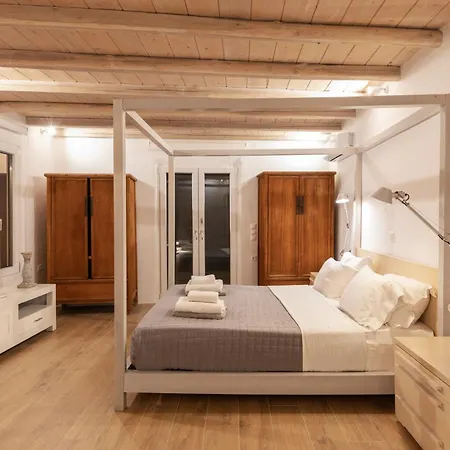 Mykonos Actor's Villa. 3 Bedrooms, Private Pool. Apartment