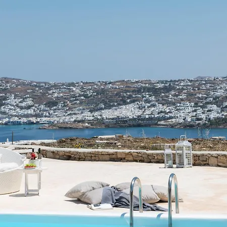 Mykonos Actor's Villa. 3 Bedrooms, Private Pool. Mykonos Town